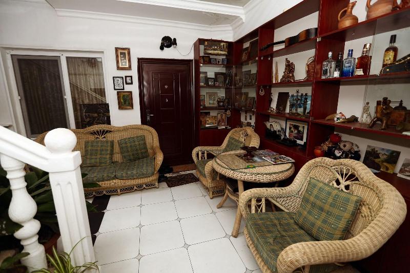 Hotel Isaka - Lobi