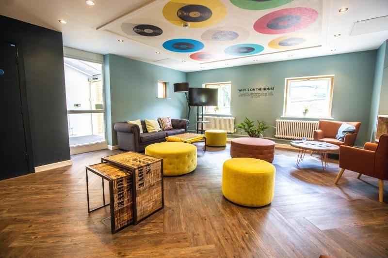 Jonas Hotel - Lobi