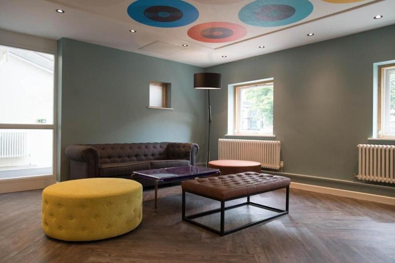 Jonas Hotel - Lobi