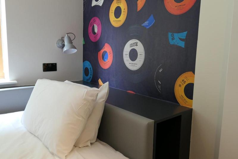 Jonas Hotel - Oda