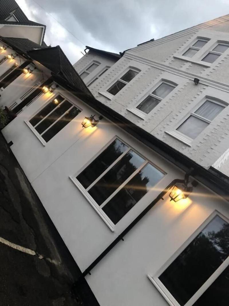 Woodcote Hotel - Genel