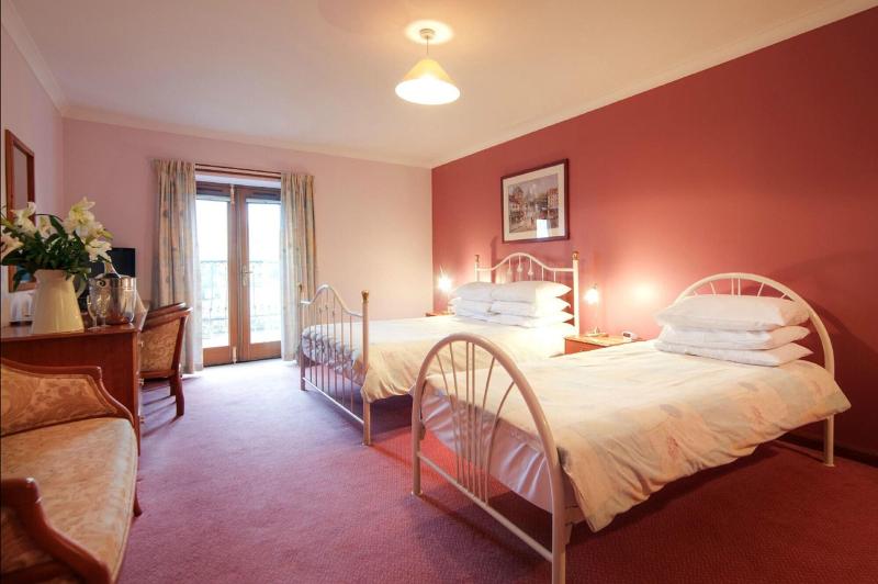Red House Hotel - Oda