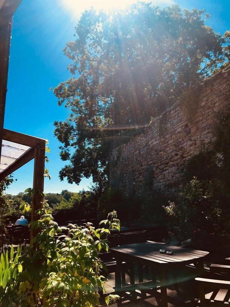 The Old Well Inn - Genel