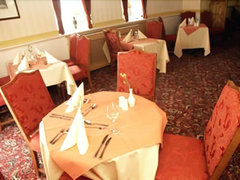 The Old Well Inn - Restoran
