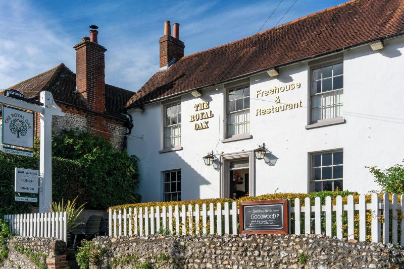 The Royal Oak - Genel