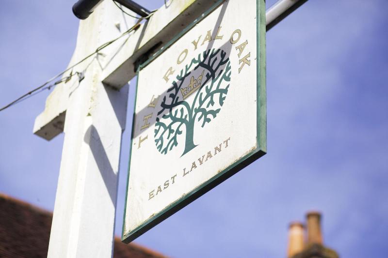 The Royal Oak - Genel