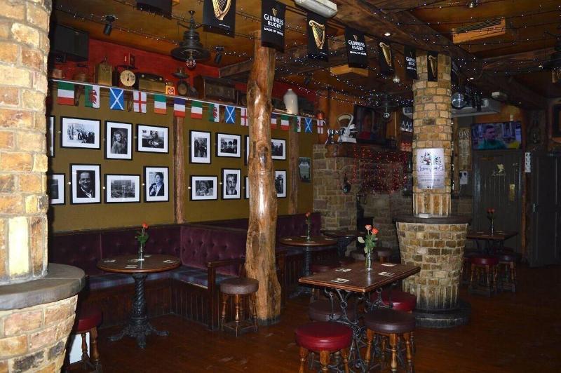 Flynns Pub & Guesthouse - Lobi