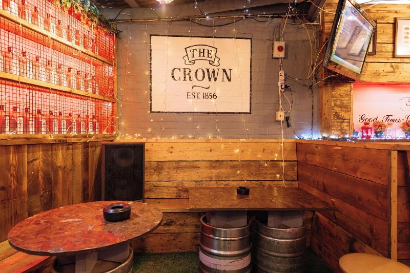 Flynns Pub & Guesthouse - Teras
