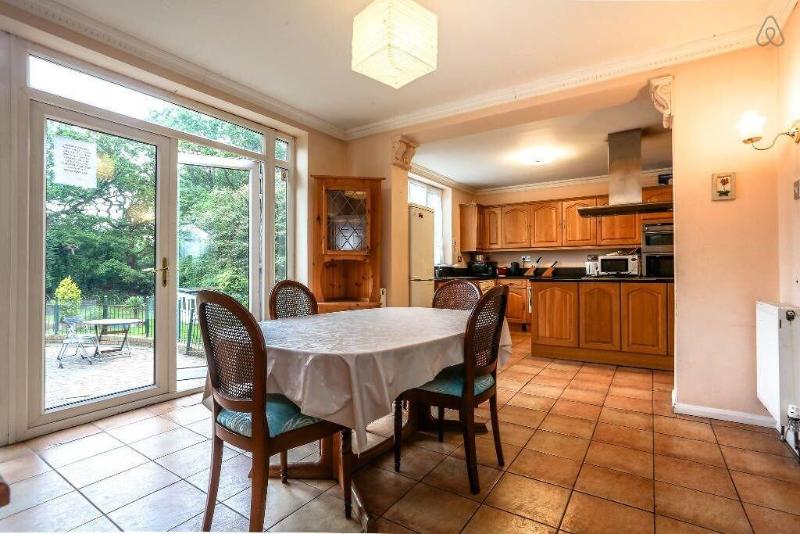 Guest House Ellipse - Whetstone - Restoran