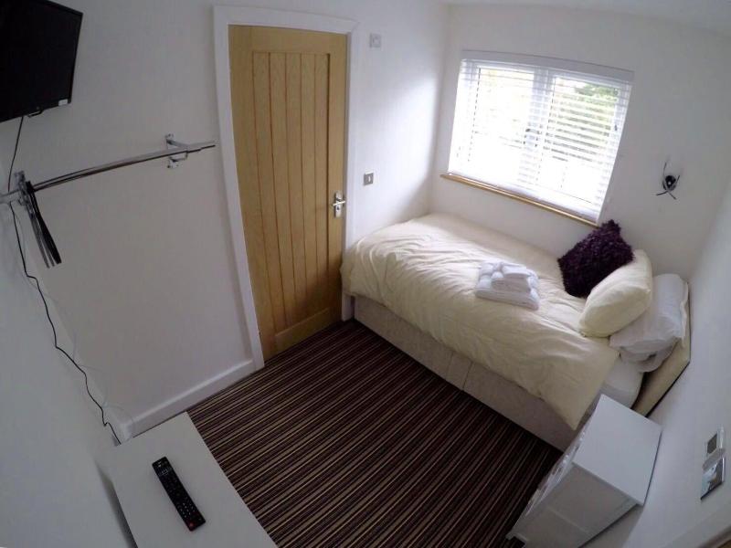 Deepcut Lodge Bed & Breakfast - Oda