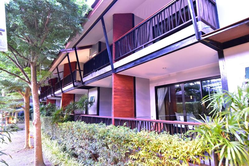 The Breeze Lipe Resort - Genel