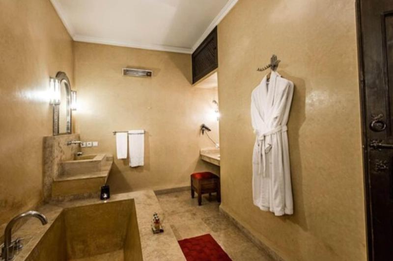Riad Elnoujoum - Oda