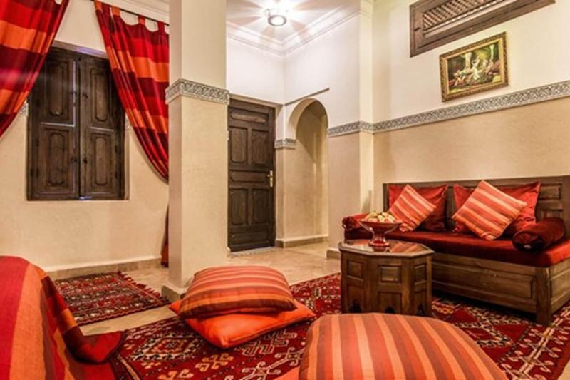 Riad Elnoujoum - Oda