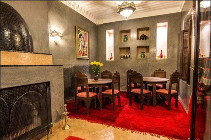 Riad Elnoujoum - Restoran