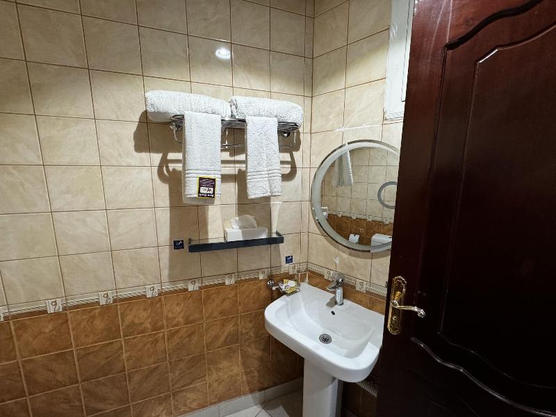 Sidrathul Aaliya Hotel - Oda