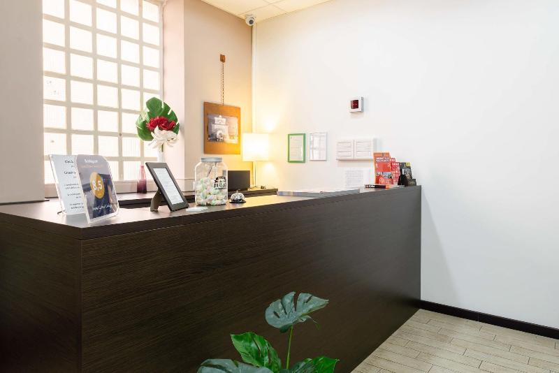 Hotel Central Lodge - Lobi