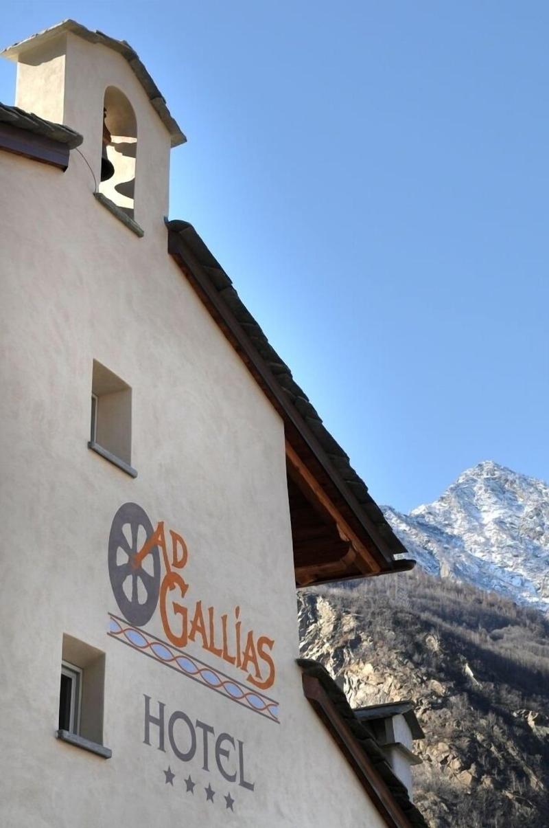 Ad Gallias - Genel