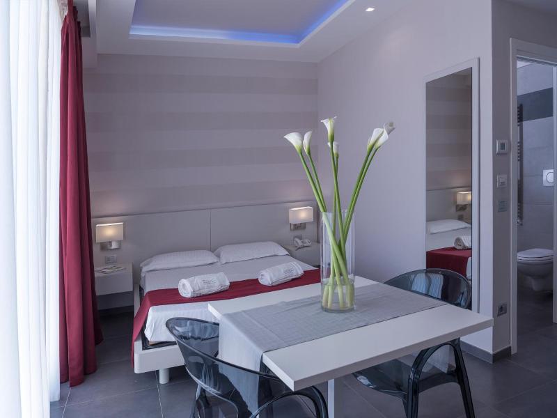 Grand Hotel Biffy - Genel
