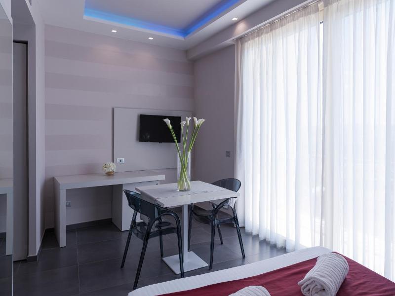 Grand Hotel Biffy - Genel
