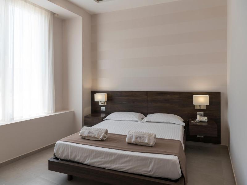Grand Hotel Biffy - Genel
