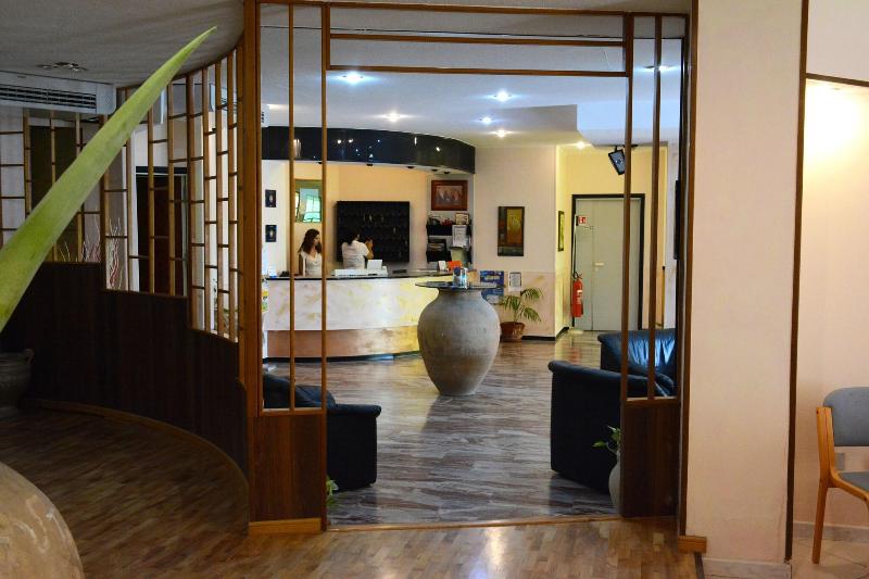 Castelvetere Hotel - Lobi