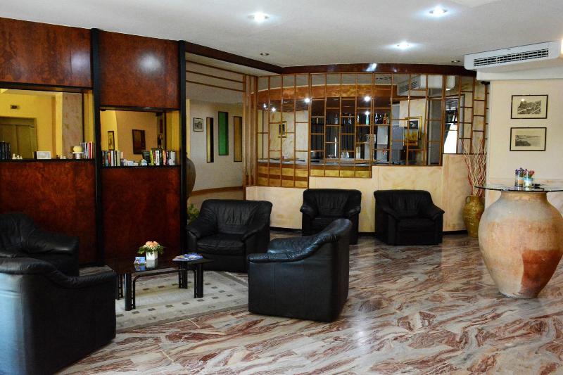 Castelvetere Hotel - Lobi