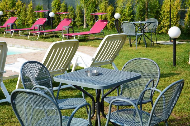 Castelvetere Hotel - Genel