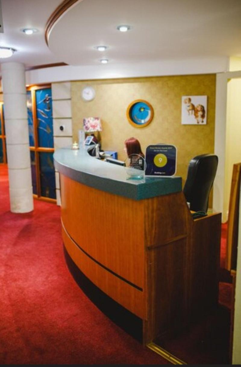 Inn On The Coast - Lobi