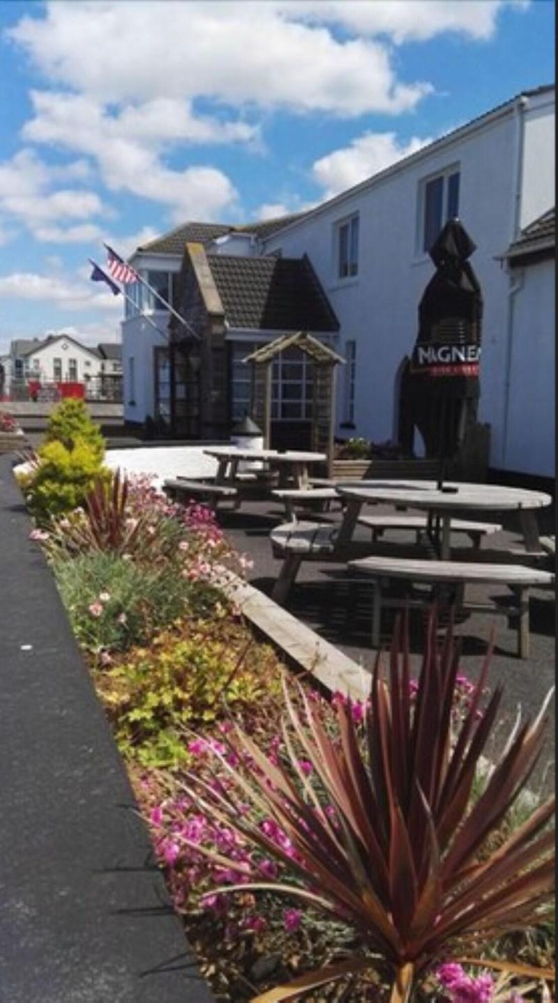 Inn On The Coast - Genel