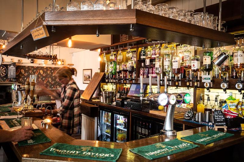 The Maypole Inn - Bar