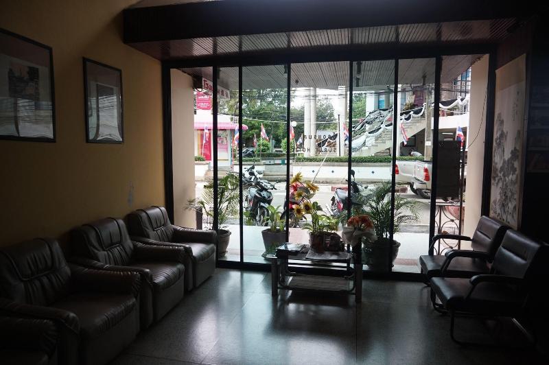 Supak Hotel - Lobi
