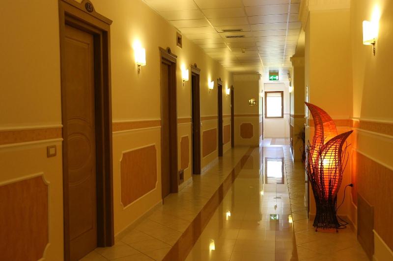 Elia Hotel - Lobi