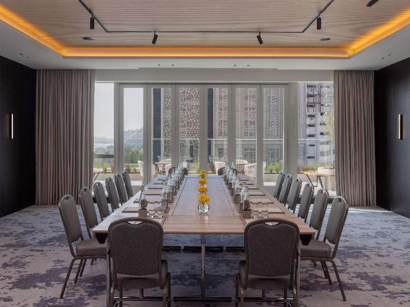 Avani Plus Palm View Dubai Hotel and Suites - Toplantı