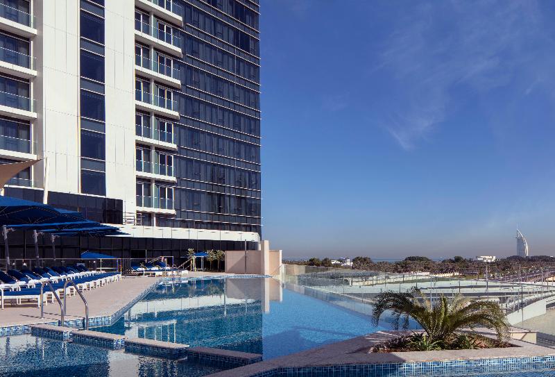 Avani Plus Palm View Dubai Hotel and Suites - Havuz