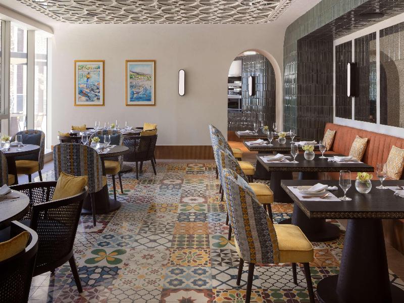 Avani Plus Palm View Dubai Hotel and Suites - Restoran