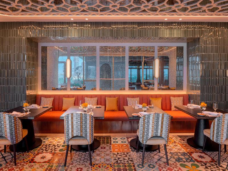 Avani Plus Palm View Dubai Hotel and Suites - Restoran