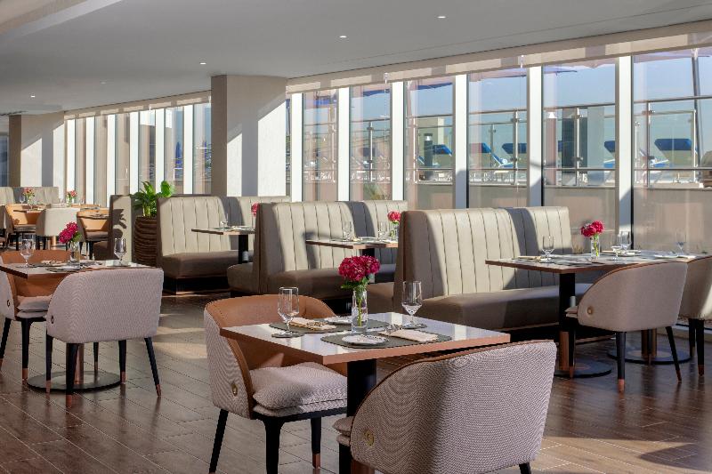 Avani Plus Palm View Dubai Hotel and Suites - Restoran