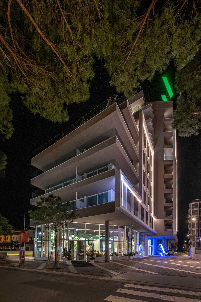 J44 Lifestyle Hotel - Genel