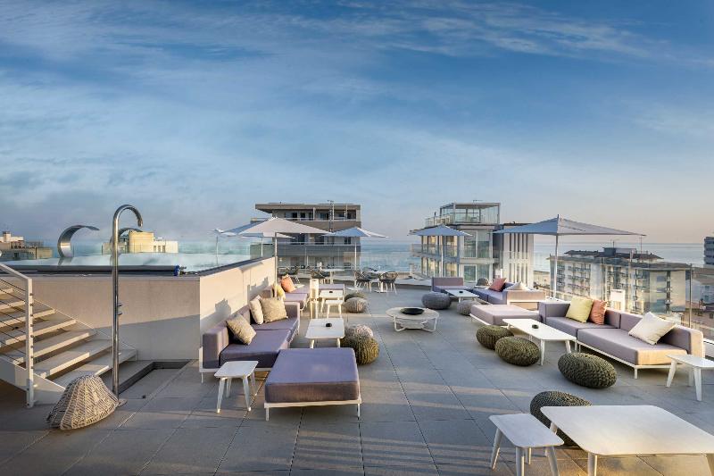 J44 Lifestyle Hotel - Havuz