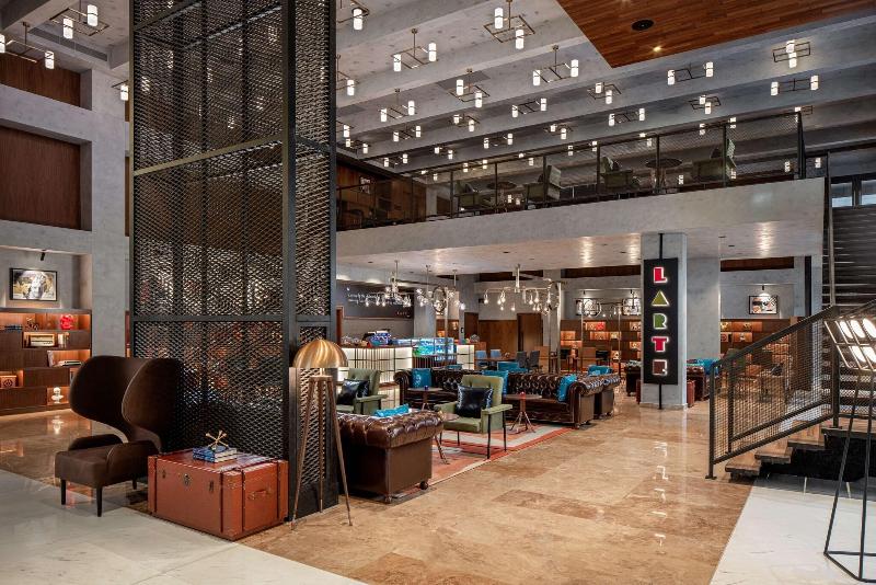 DoubleTree by Hilton Dubai M Square - Lobi