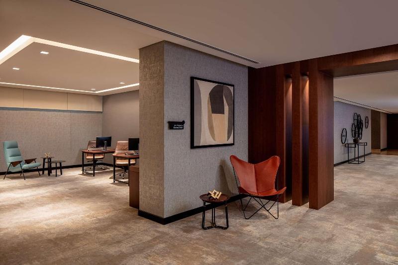 DoubleTree by Hilton Dubai M Square - Toplantı
