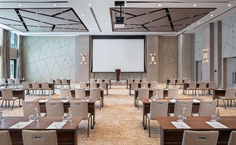 DoubleTree by Hilton Dubai M Square - Toplantı