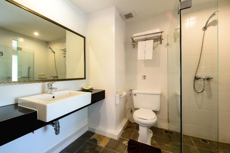 Patong Lodge Hotel - Oda
