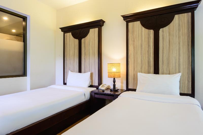 Patong Lodge Hotel - Oda