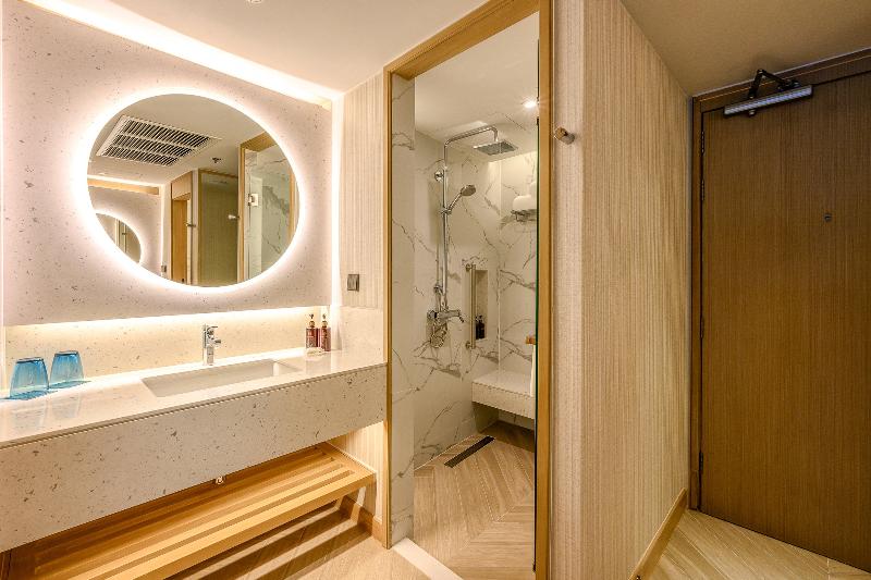 Holiday Inn Resort Phuket Patong - Oda