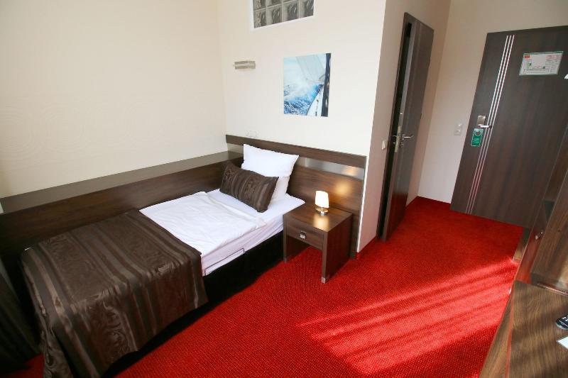 Home Hotel - Oda