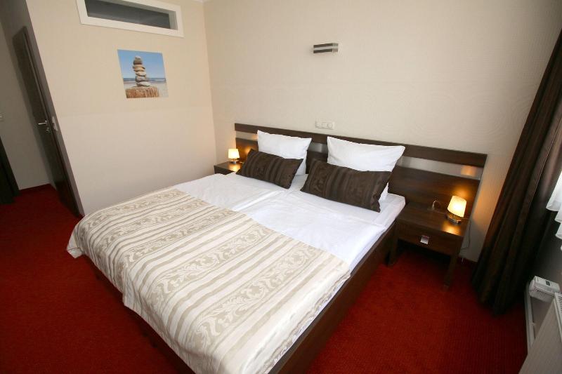 Home Hotel - Oda