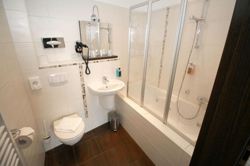 Home Hotel - Oda