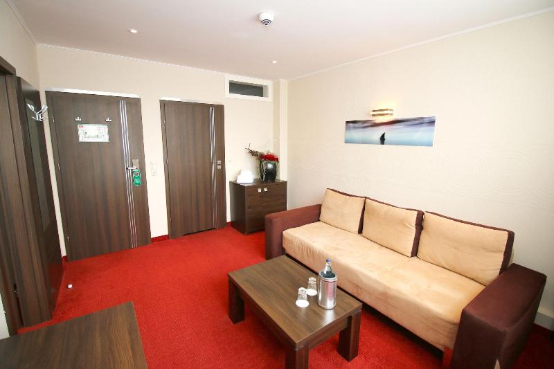 Home Hotel - Oda