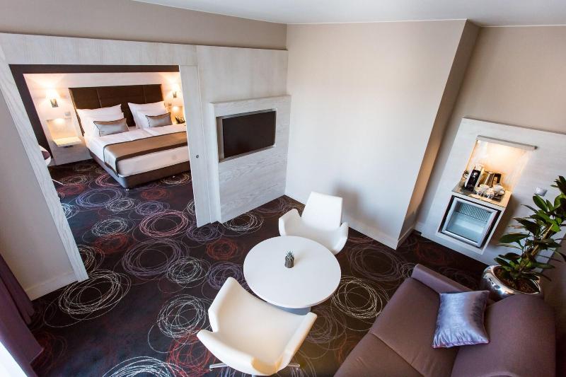 Aura Hotel - Adults Only - Oda